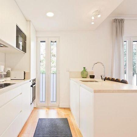 Bright 2 Bedroom Apartment With Parking In Lisbon Exterior photo