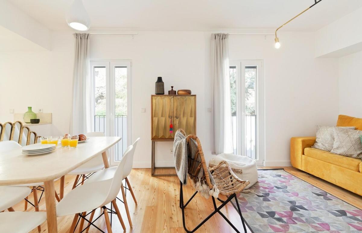 Bright 2 Bedroom Apartment With Parking In Lisbon Exterior photo