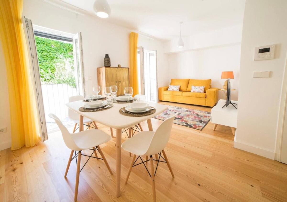 Bright 2 Bedroom Apartment With Parking In Lisbon Exterior photo