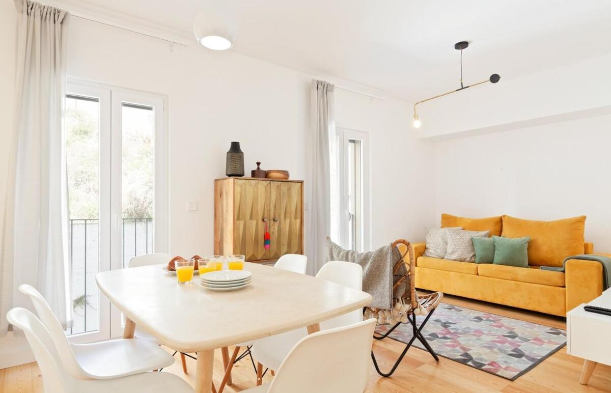 Bright 2 Bedroom Apartment With Parking In Lisbon Exterior photo