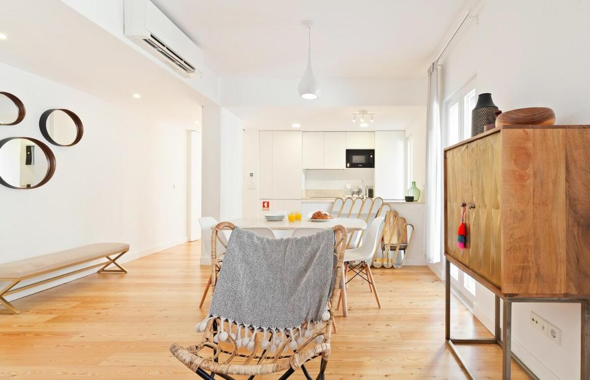 Bright 2 Bedroom Apartment With Parking In Lisbon Exterior photo