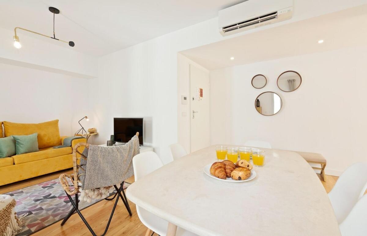 Bright 2 Bedroom Apartment With Parking In Lisbon Exterior photo