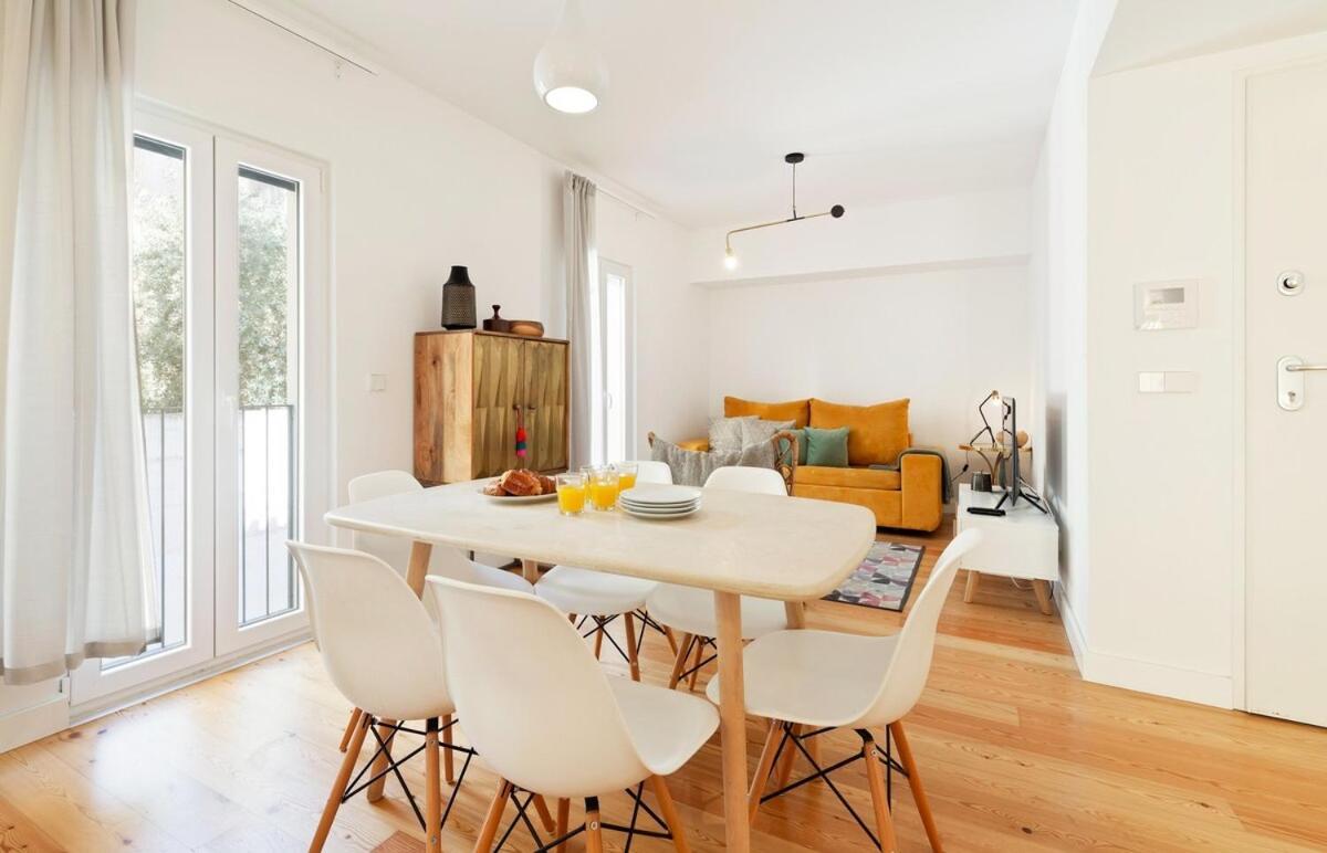 Bright 2 Bedroom Apartment With Parking In Lisbon Exterior photo