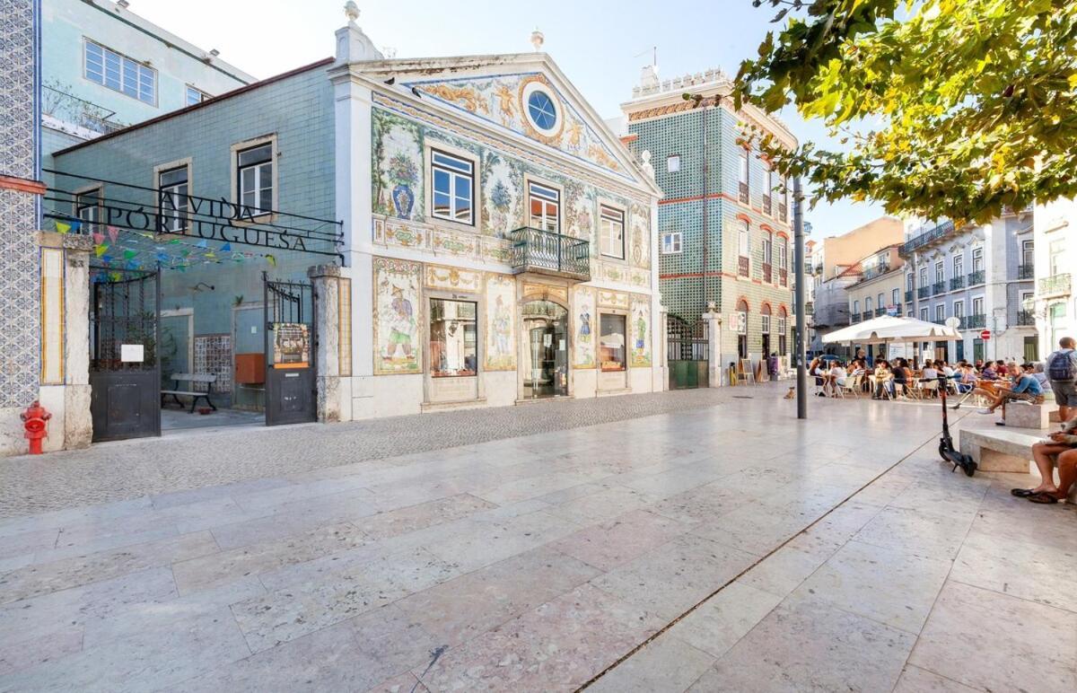 Bright 2 Bedroom Apartment With Parking In Lisbon Exterior photo