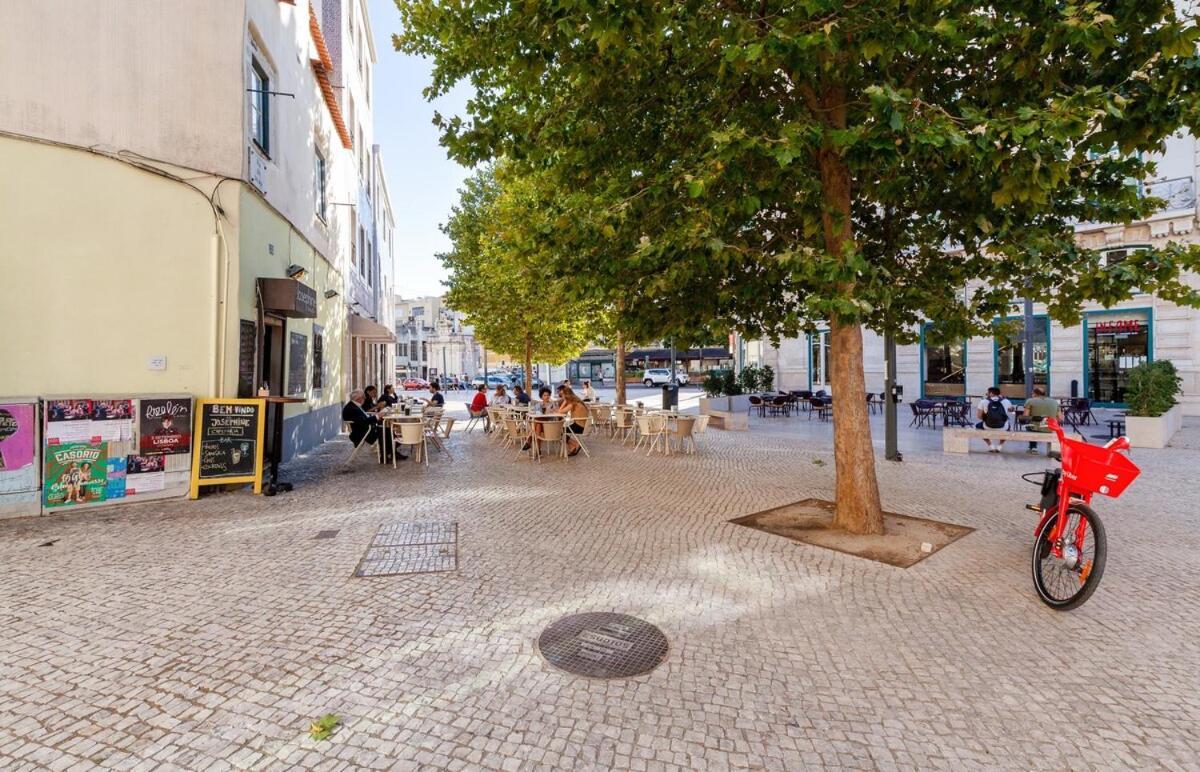 Bright 2 Bedroom Apartment With Parking In Lisbon Exterior photo